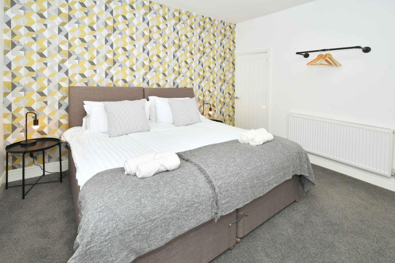Keary House By Yourstays, Stoke, With A Touch Of Scandinavia, 3 Bedrooms, Book Now! Kültér fotó